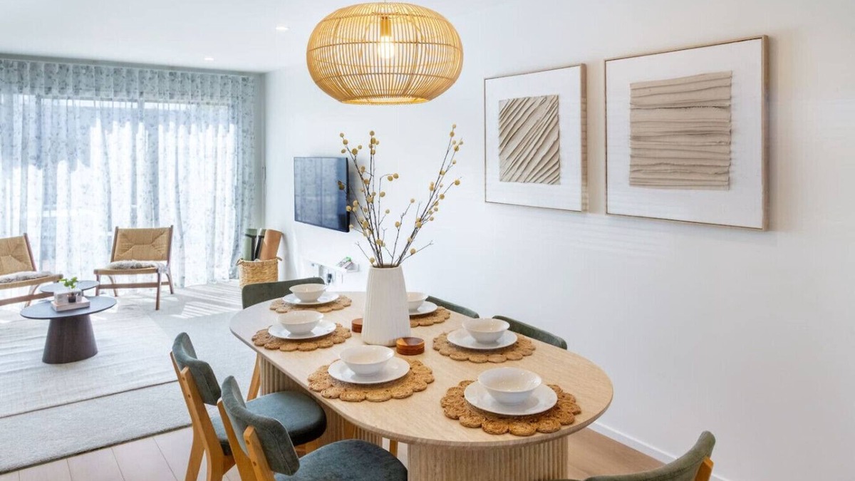 Christchurch City Centre House | Zen Retreat. Stylish 2BR Townhouse + Free Parking