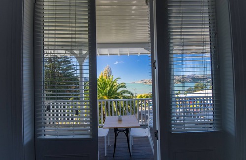Governors Bay Hotel | Õtoromiro Hotel