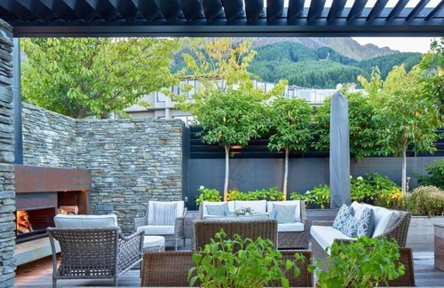 Fernhill House | 11 Aspen Grove by MajorDomo - Luxury Lake View Villa