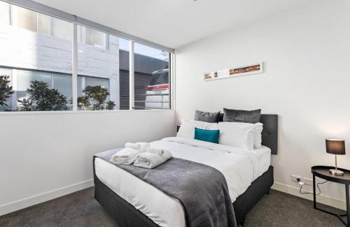 Auckland Central Business District Apartment | 14 Fisher Point Drive