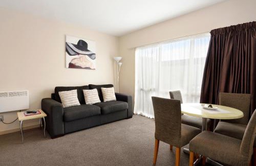 Blenheim Hotel | 171 On High Motel