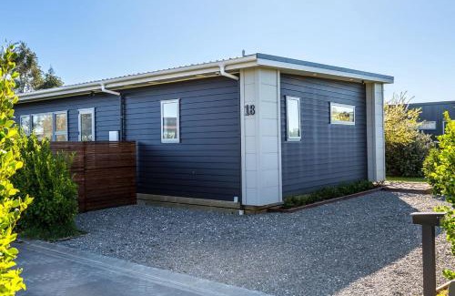 Martinborough House | 18 on Burgundy