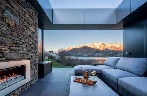 Queenstown House | 180 Park Lakefront Masterpiece