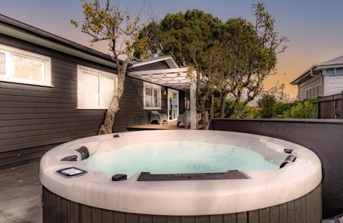Martinborough House | 19 Broadway