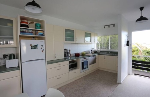 Wellington House | 1970's Inspired, Sunny, Modern Apartment