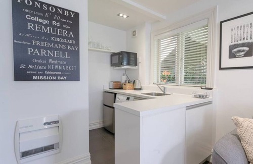 Freemans Bay Apartment | 20 Anglesea Street, Freemans Bay