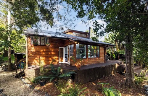 Takapuna House | 2BR Oasis on the North Shore