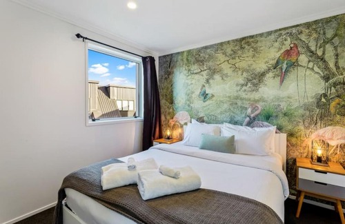 Hobsonville House | 3 Bedroom Stunner in Hobsonville - WiFi - Netflix