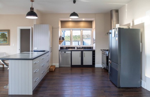 Methven House | 3 bedroom villa, close to town, dog friendly