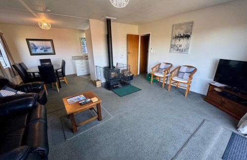 Hanmer Springs House | 32 Alpine Ave