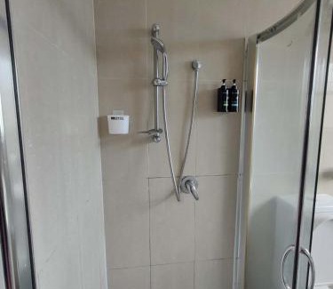 Mount Albert House | 4 Double, 1 Single and 2 Double Sofa Beds House A