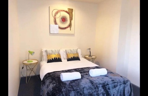 Auckland Central Business District Apartment | 401-138 Anzac Avenue Auckland City Apartment and Wi-fi