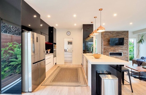 Royal Oak Apartment | 40B Buckley Road, Epsom
