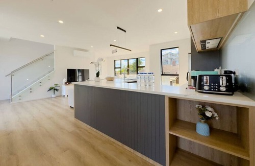 Forrest Hill Villa | 4Bs Newly Built Spacious Townhouse in Forrest Hill