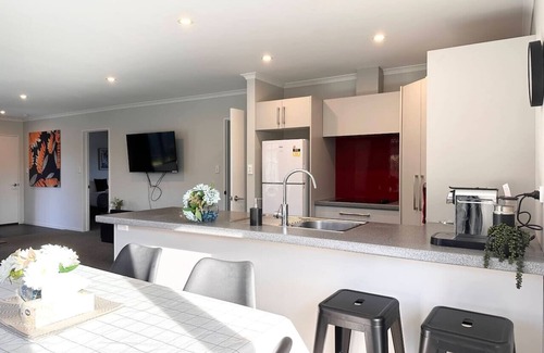 Burnside House | 6 min to Airport Burnside Full house with big yard