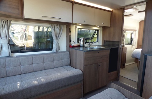 Queenstown House | 8 mins walk to town from your own private place