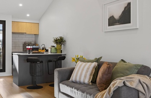 Kawarau Falls Apartment | A beautifully designed, self-contained retreat offering modern alpine comfort