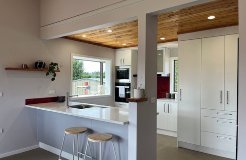Havelock North House | A cosy oasis on the Edge of the Havelock North Village.