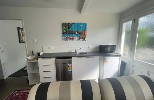Ponsonby Apartment | A Warm Ponsonby Retreat — Two Bedrooms, Parking