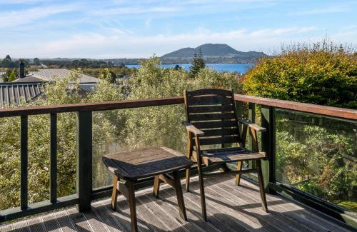 Acacia Bay House | Acacia Views - Acacia Bay Holiday Home
