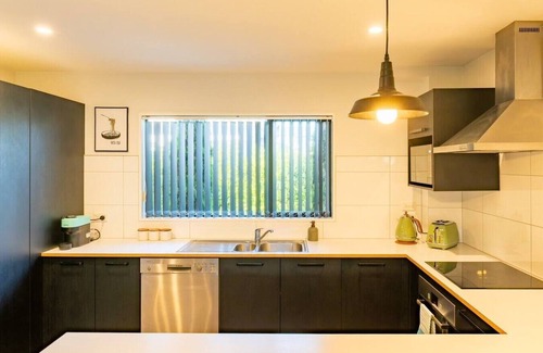 Addington House | Addington 3BR Home with Private Spa, Garage and Courtyard