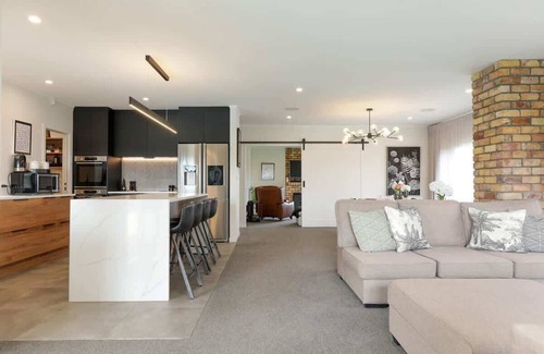 Rotorua House | Airport Oasis - Pool, Spa, Games, Sleeps 11