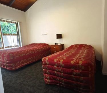Wairau Valley Hotel | Aladdin Motel
