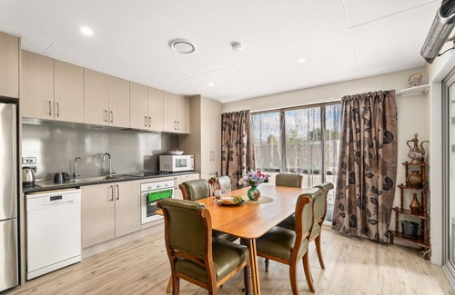 Albert Town House | Albert Town Bach – Wanaka Holiday Home