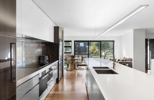 Te Rapa House | All Black # 10