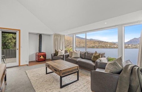 Queenstown House | Alpine Horizon - Queenstown Holiday Home