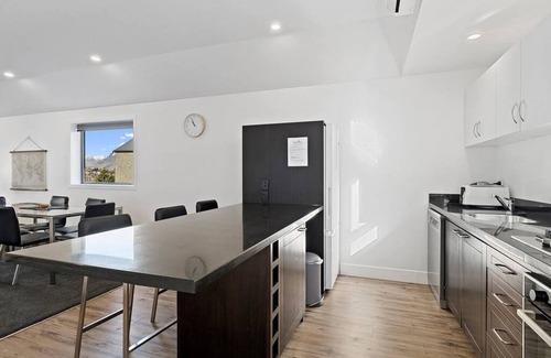 Queenstown Apartment | Alpine Serenity | Stunning lake and mountain views