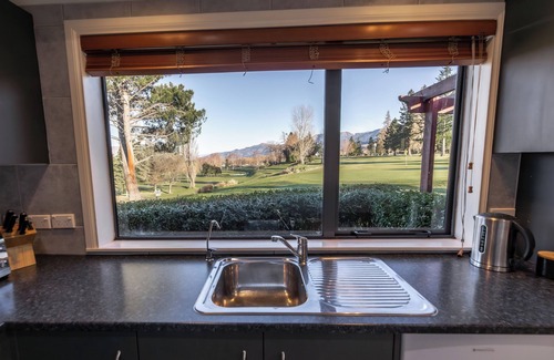 Hanmer Springs Apartment | Alpine Springs Motel | Hot Tub | Unit 2