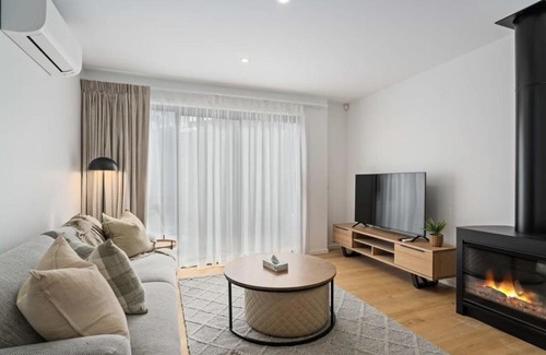 Albert Town Apartment | Alps and Lake Retreat Wanaka