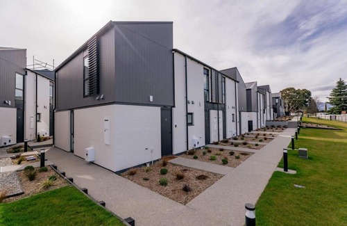 Albert Town Apartment | Alps and Lake Retreat Wanaka