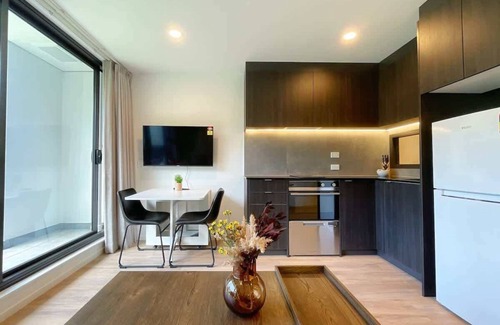 Newton Apartment | Amazing SkyTower & Park View vs Aircon, Pool & Gym