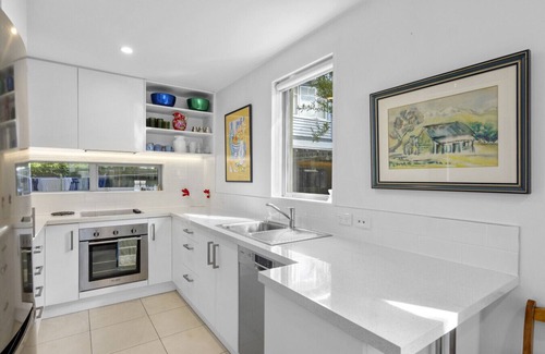 Merivale House | Andover near the Park