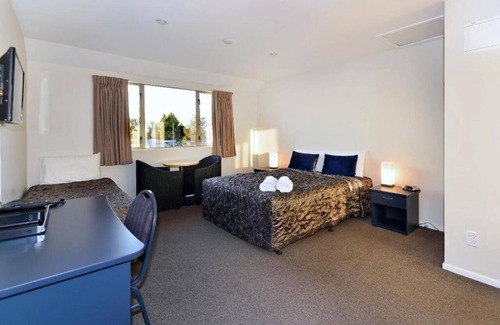 Addington Hotel | Anika Motel