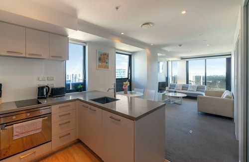 Auckland Central Business District Apartment | Apartment with Brilliant views in Auckland CBD