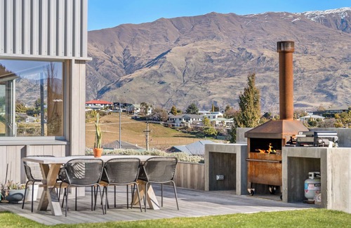 Wanaka House | Architecturally Designed - Wanaka Holiday Home