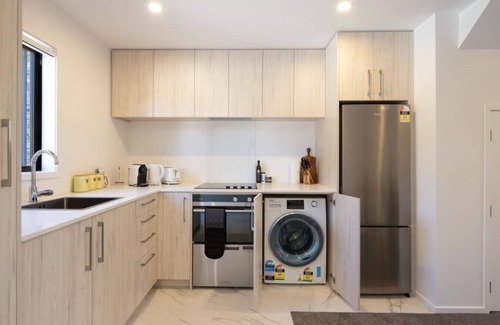 Lower Hutt House | Ariki Serenade House: 2BR Peaceful Stay