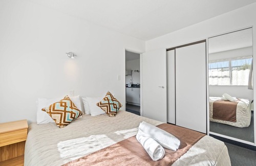 Upper Riccarton Hotel | Ascot Vale Motor Lodge