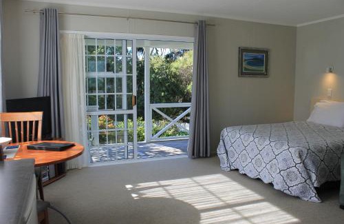 Haruru Hotel | Ash Grove Boutique Motel