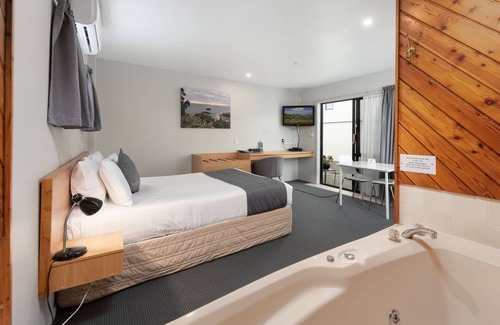 Tauranga Hotel | Asure Macys Motor Inn And Conference Centre