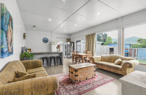 Dunedin House | Bach on the Beach- The Sheds