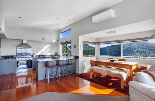Whangamata Apartment | Base: 2 Extra: $30 133 Pacific View Drive, Whangamata