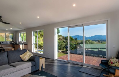 Pohara House | Bay Vista in Golden Bay