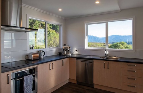 Pohara House | Bay Vista in Golden Bay
