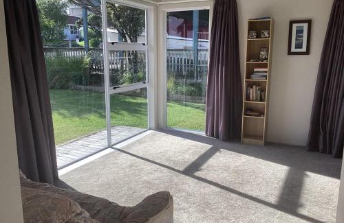 Coromandel House | Bayview Ridge - Wyuna Bay - 360 degree Views