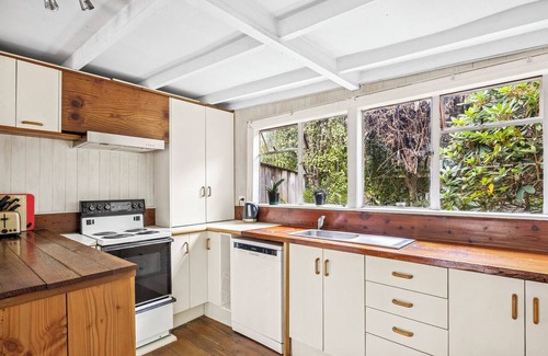 Warrington House | Beach bach in Warrington - pet and kid friendly