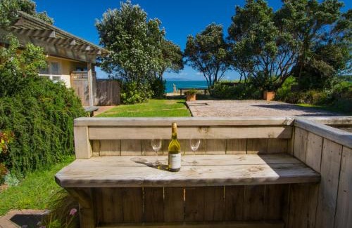 Tata Beach House | Beach Tata - Golden Bay Bach Tata Beach